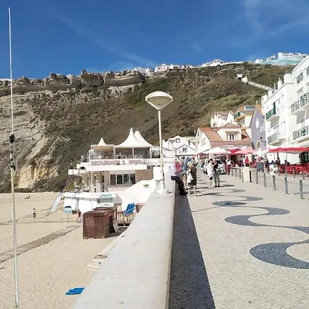 Alojamento E Mar منزل للإقامة *